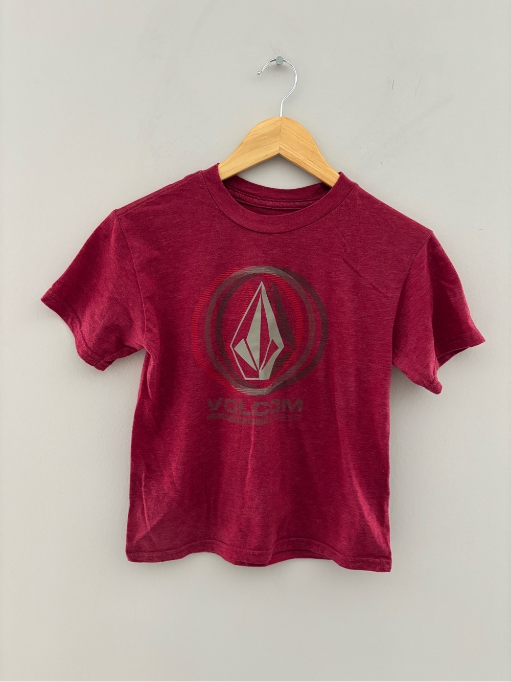 Volcom Youth Graphic Logo T-Shirt | Size Small | Heather Burgundy | Short Sle